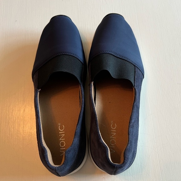 Vionic Cameo Slip On Walking Sneaker Women's 9 - Picture 3 of 9